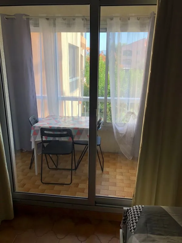 AVANT - Rénovation d'un studio cosy, Écully, MVA Intérieur