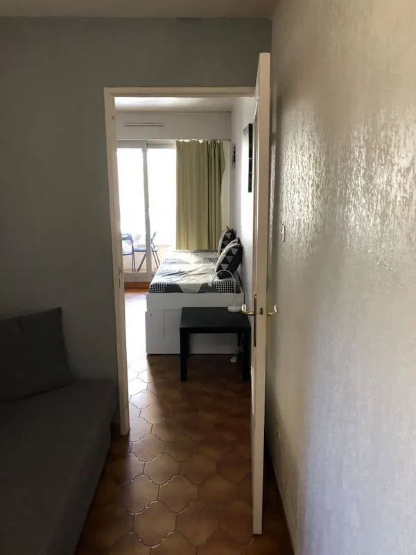 AVANT - Rénovation d'un studio cosy, Écully, MVA Intérieur