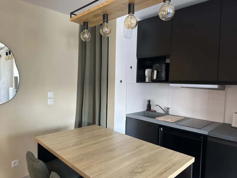 Studio Lyon 7, MVA Interieur