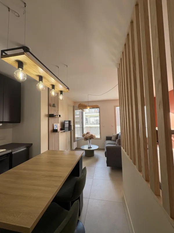 Studio Lyon 7, MVA Interieur