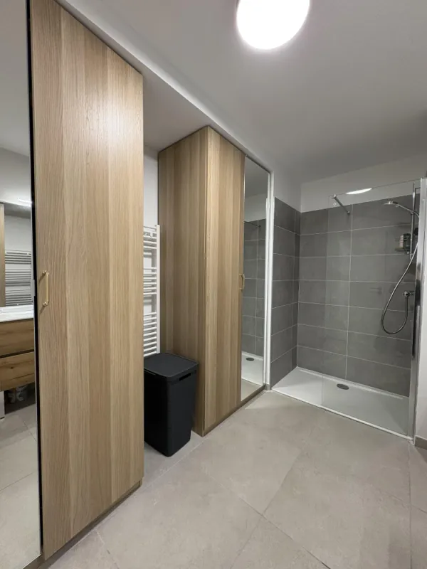 Studio Lyon 7, MVA Interieur