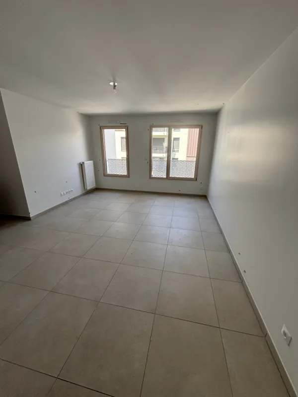 Studio Lyon 7, avant, MVA Interieur